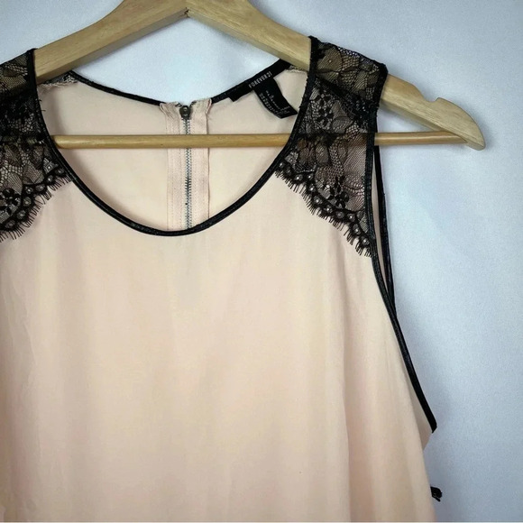 Forever 21 Cream & Black Lace Round Neck Sleeveless Blouse S - Picture 3 of 4